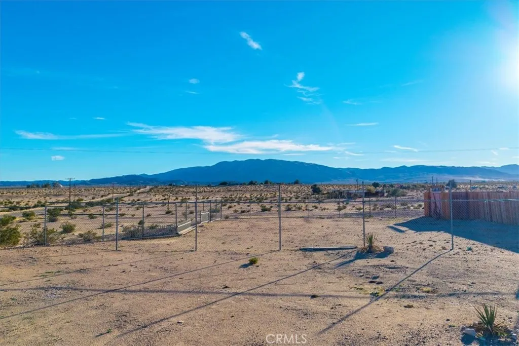 Additional image 32 of 5048 Godwin Rd, 29 Palms, CA 92277