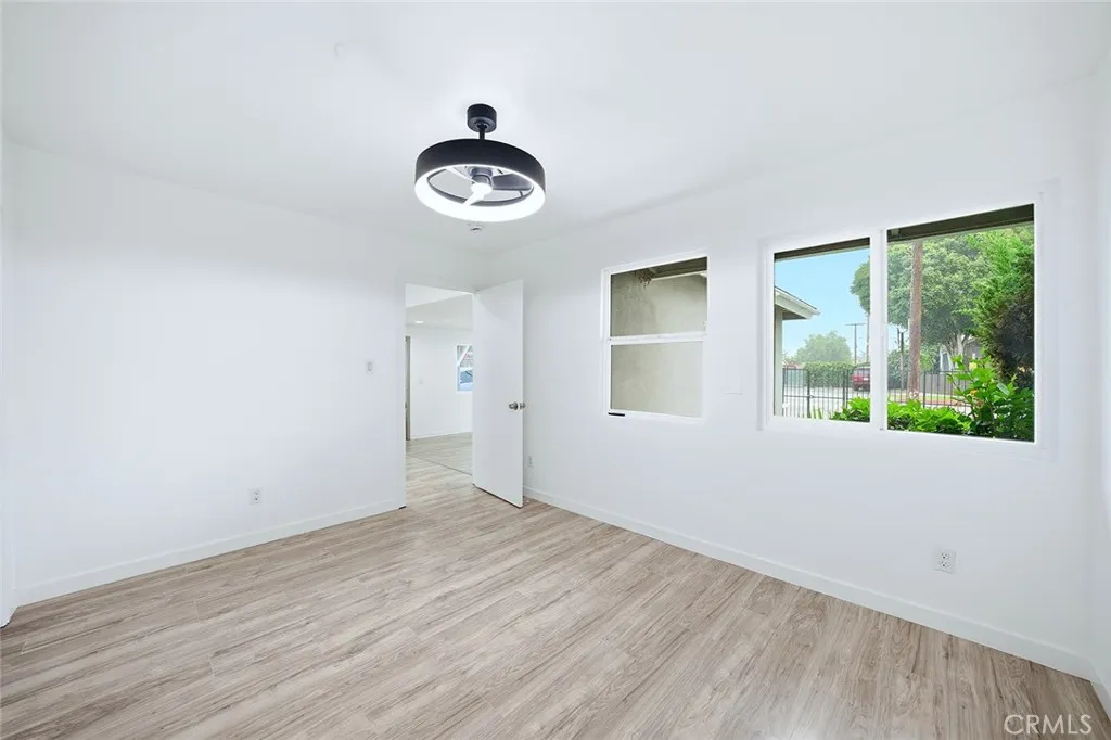 Additional image 16 of 12815 S San Pedro Street, Los Angeles, CA 90061