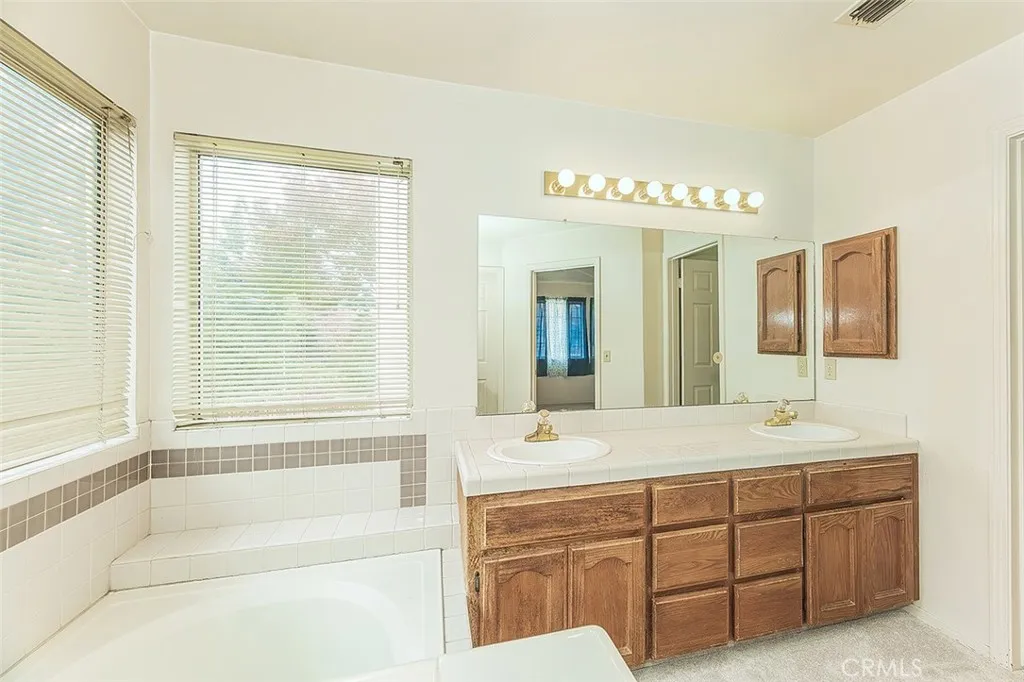 Additional image 71 of 9659 N Shenandoah Ln, Fresno, CA 93720