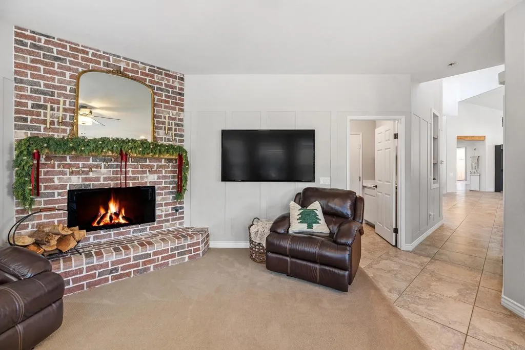 Additional image 102 of 561 Chesterfield Circle, San Marcos, CA 92069