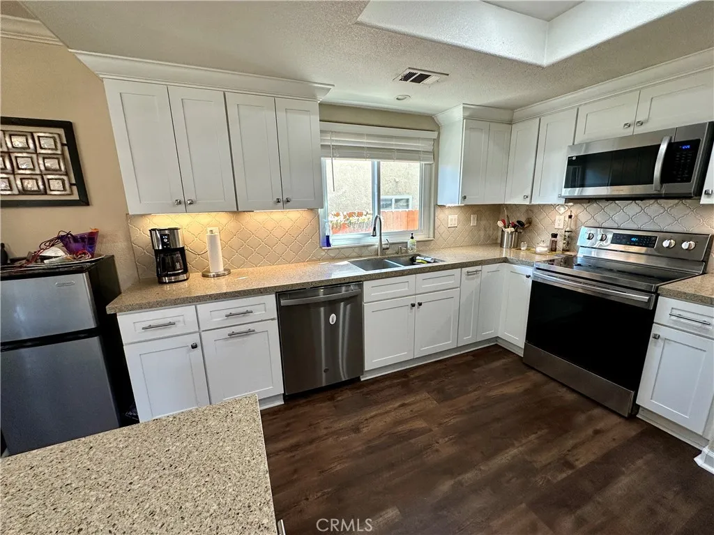 Additional image 71 of 23856 Outrigger Dr, Canyon Lake, CA 92587