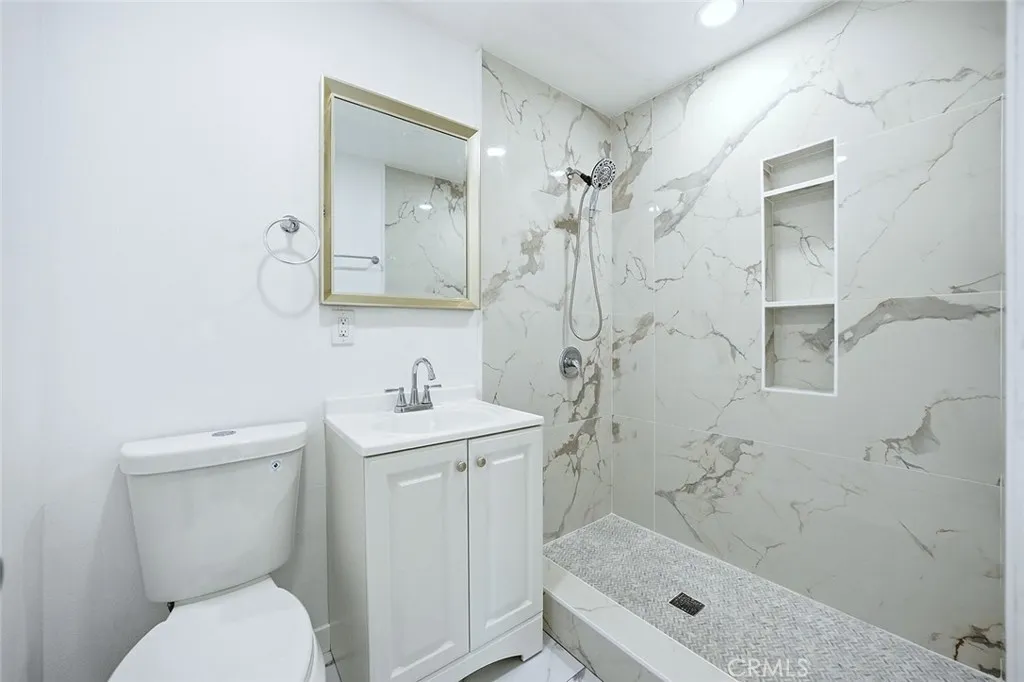 Additional image 46 of 12815 S San Pedro Street, Los Angeles, CA 90061