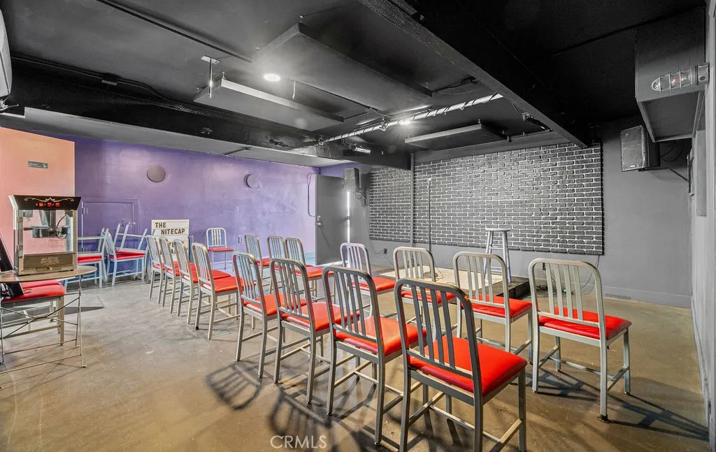 Additional image 46 of 2200 W Burbank Boulevard, Burbank, CA 91506