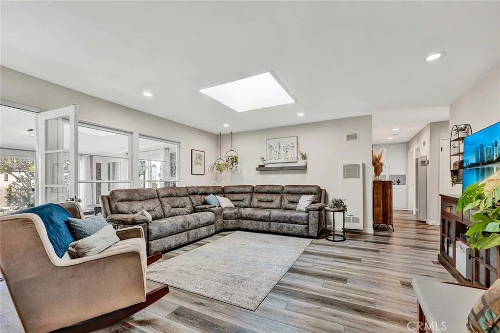 Additional image 10 of 8021 Sterling Dr, Huntington Beach, CA 92646