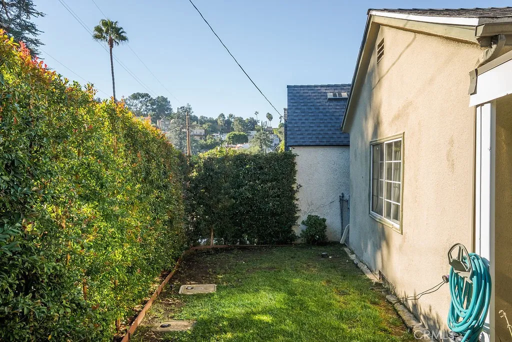 Additional image 52 of 1119 Princeton Drive, Glendale, CA 91205