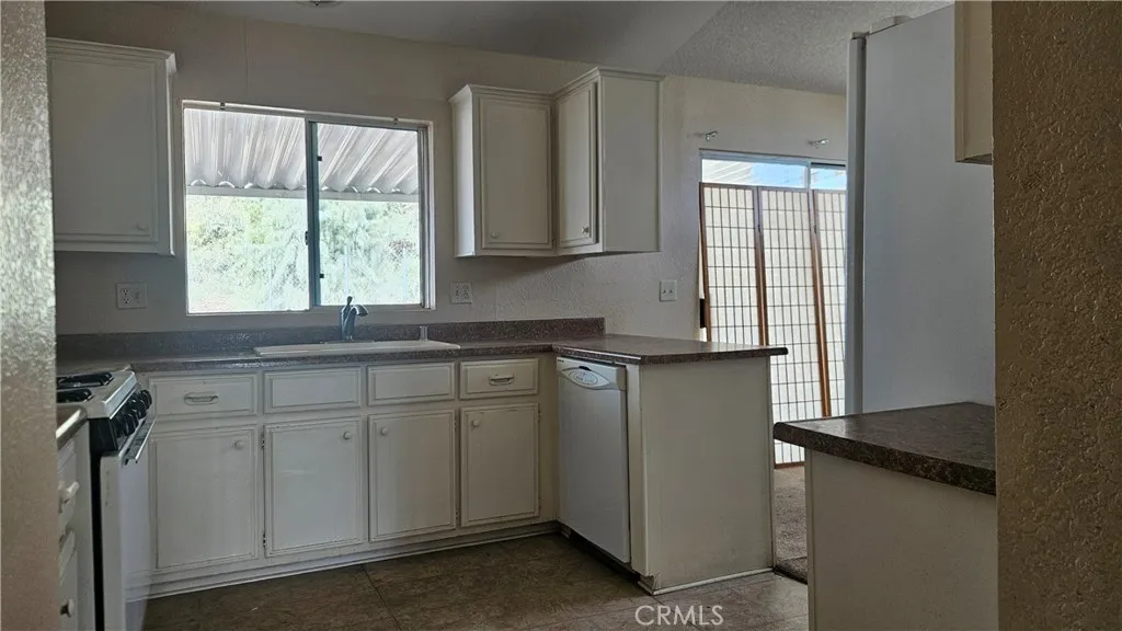 Additional image 21 of 69525 Dillon Rd, Desert Hot Springs, CA 92241