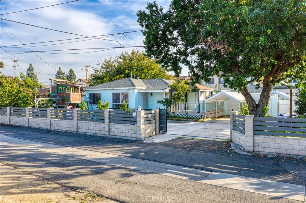 Additional image 2 of 4512 W Watkins Way, Santa Ana, CA 92704