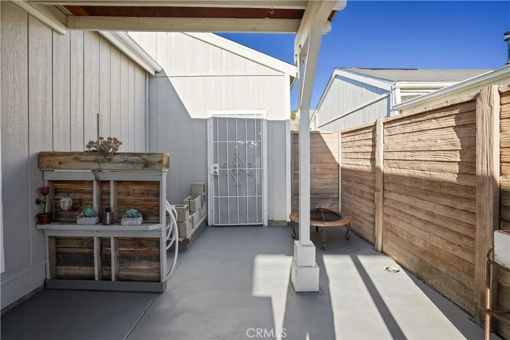 Additional image 26 of 20060 Shadow Island Drive, Canyon Country, CA 91351