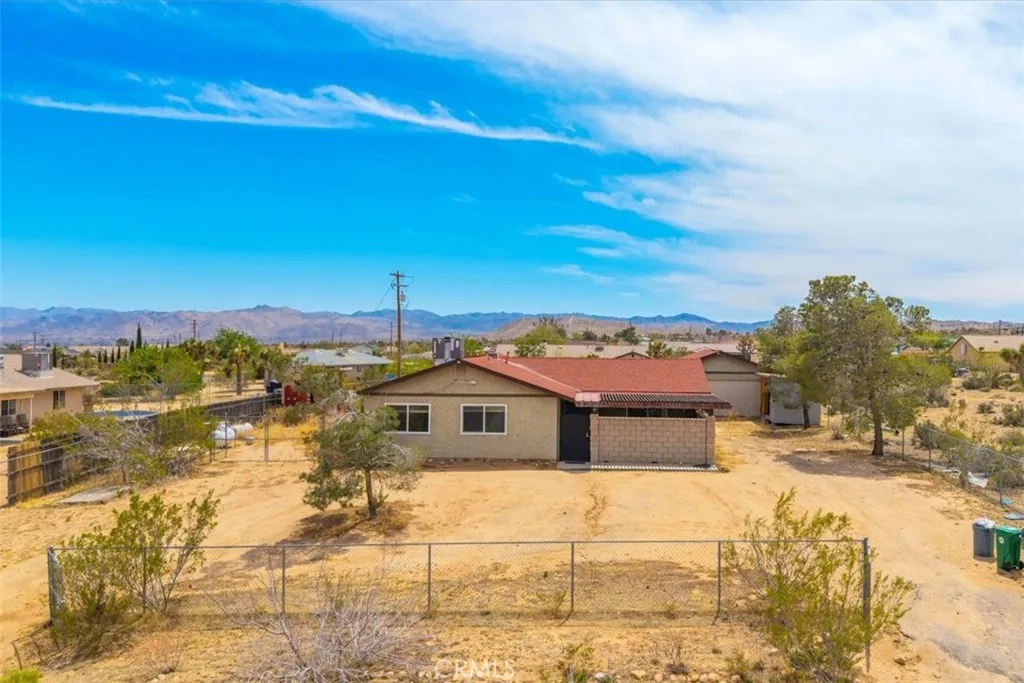Additional image 2 of 58331 Caliente Street, Yucca Valley, CA 92284