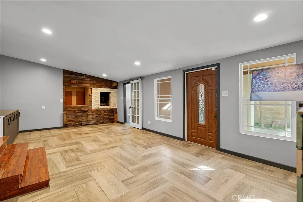 Additional image 16 of 4512 W Watkins Way, Santa Ana, CA 92704