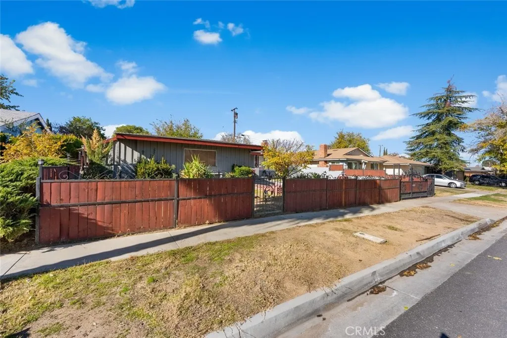 Additional image 64 of 44221 4th Street E, Lancaster, CA 93535