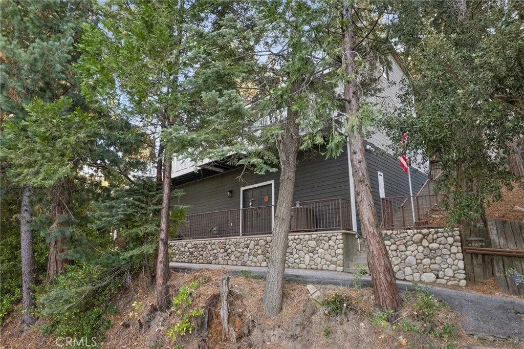 Additional image 5 of 1040 Jungfrau Dr, Crestline, CA 92325
