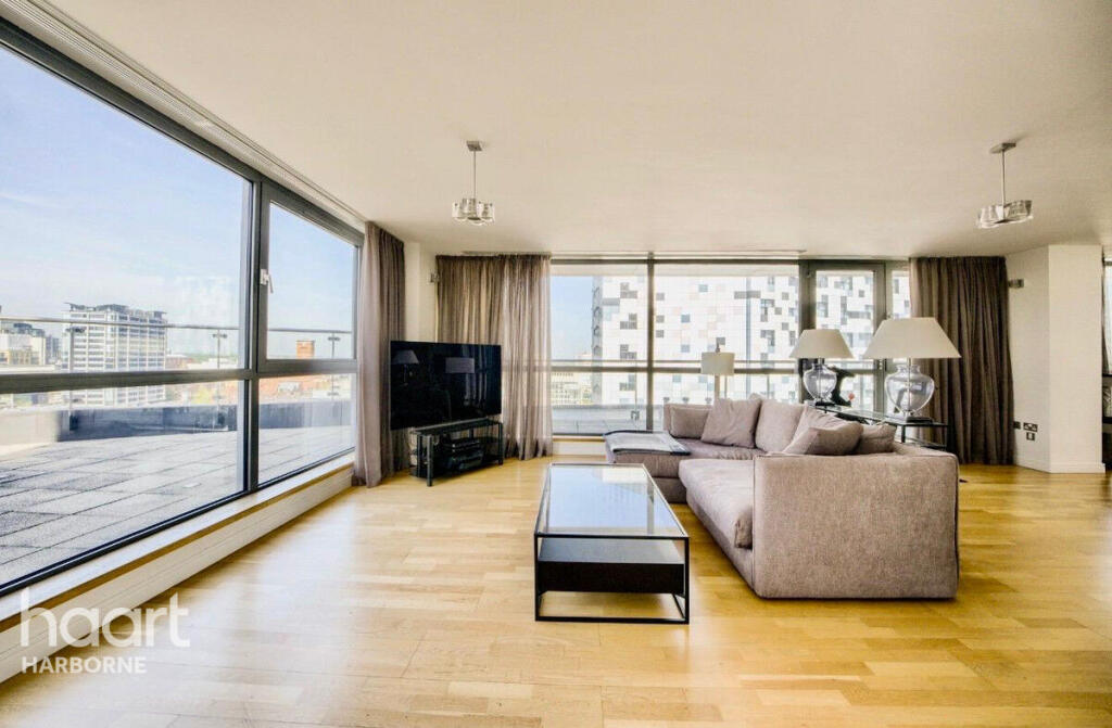 Additional image 7 of Breathtaking City Centre Penthouse