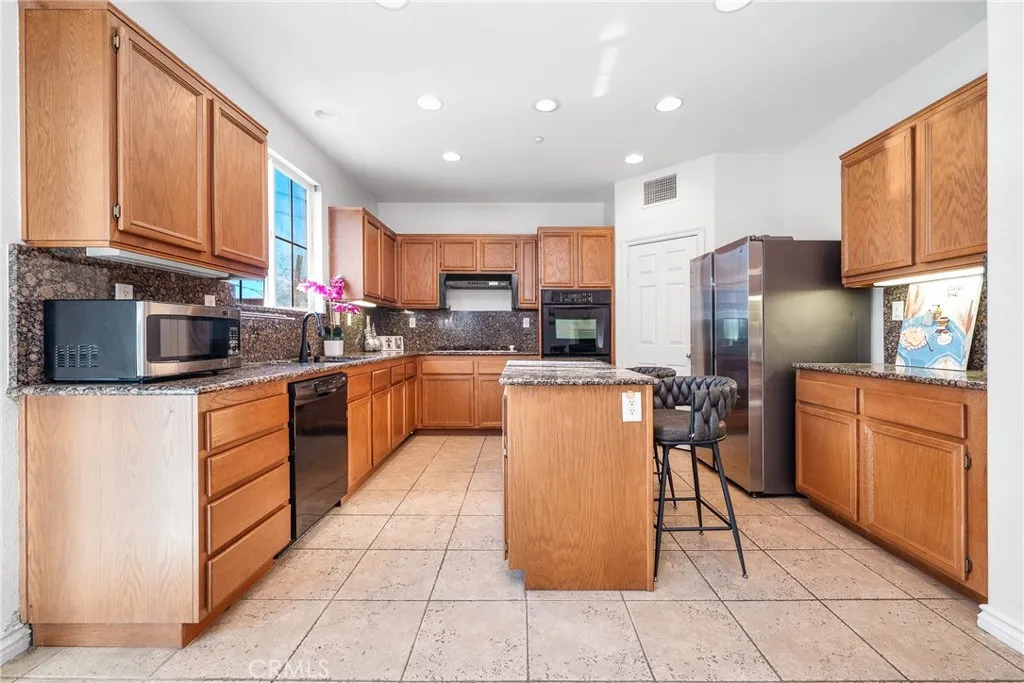 Additional image 39 of 15187 Hawk Street, Fontana, CA 92336