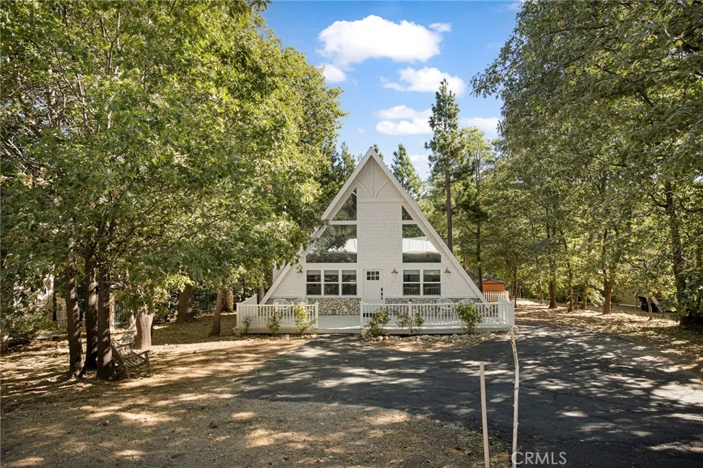 Additional image 3 of 987 Tirol Lane, Lake Arrowhead, CA 92352