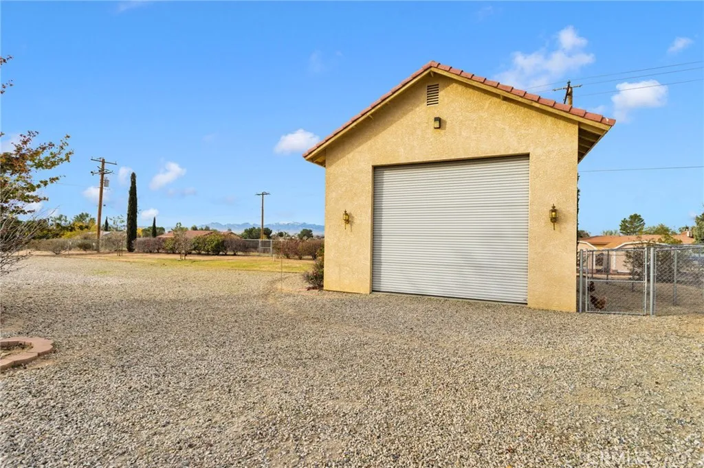 Additional image 77 of 15888 Saint Timothy Rd, Apple Valley, CA 92307