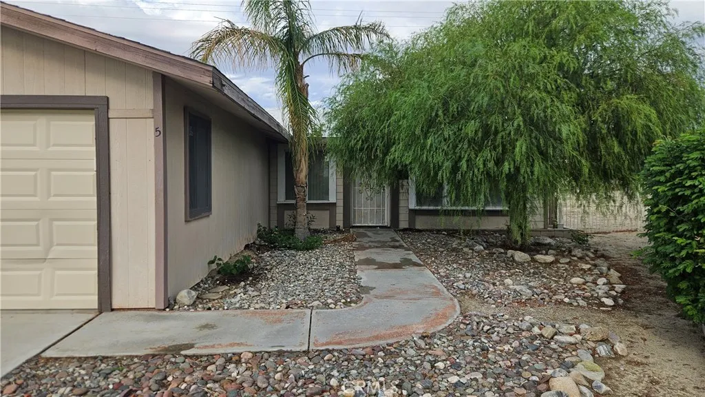 Additional image 3 of 69525 Dillon Rd, Desert Hot Springs, CA 92241