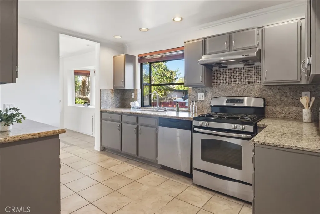 Additional image 11 of 105 N El Molino Street Unit E, Alhambra, CA 91801