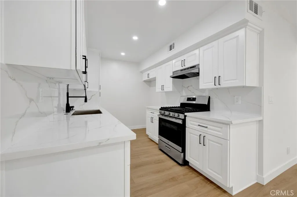 Additional image 40 of 17303 Chatsworth Street Unit 4, Granada Hills, CA 91344