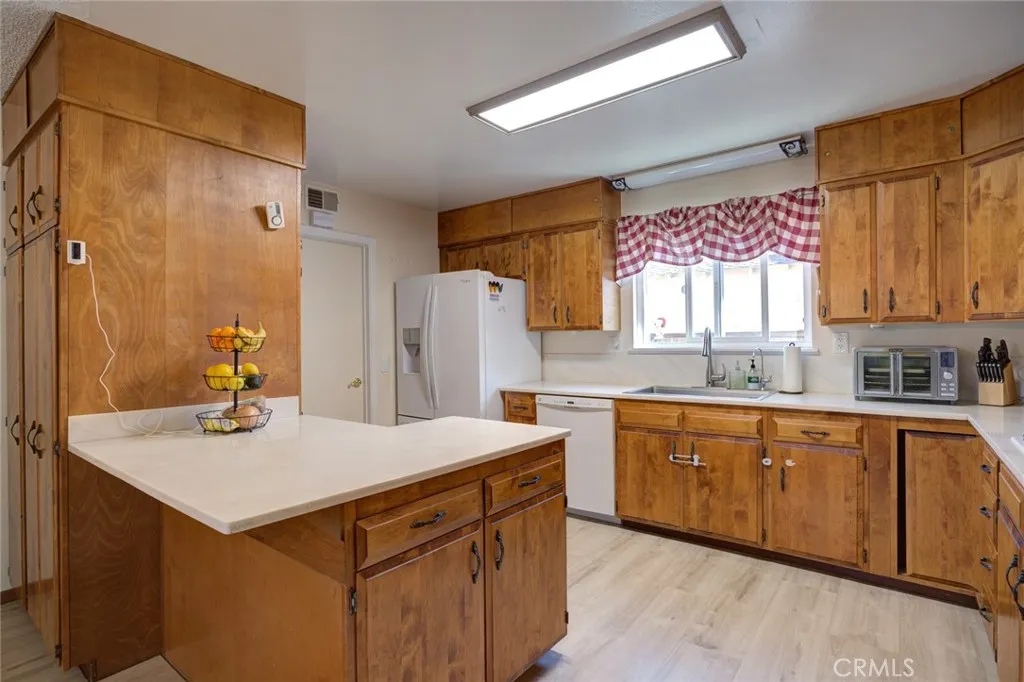 Additional image 47 of 602 E Bunny Ave, Santa Maria, CA 93454