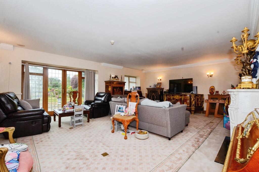 Additional image 17 of West Common Close, Harpenden