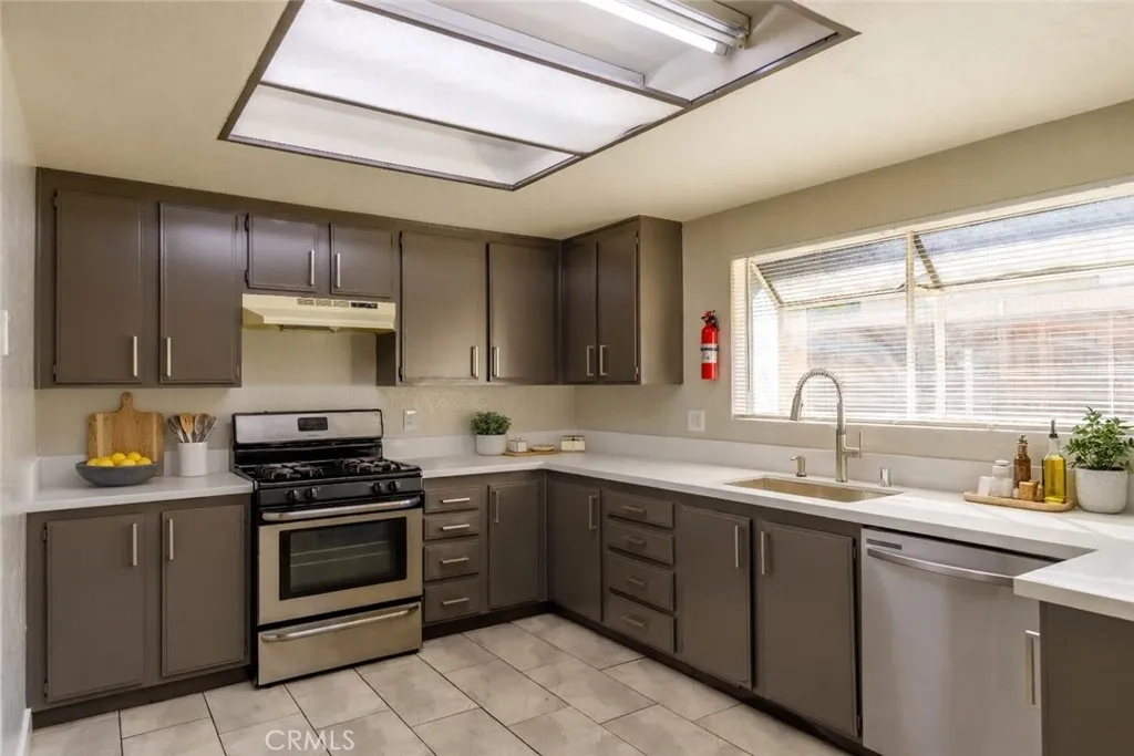 Additional image 18 of 632 Parkview Dr, Lake Elsinore, CA 92530