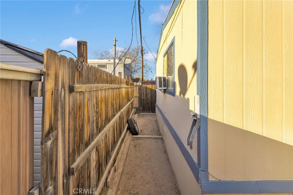 Additional image 6 of 16473 Green Tree Boulevard Unit 21, Victorville, CA 92395