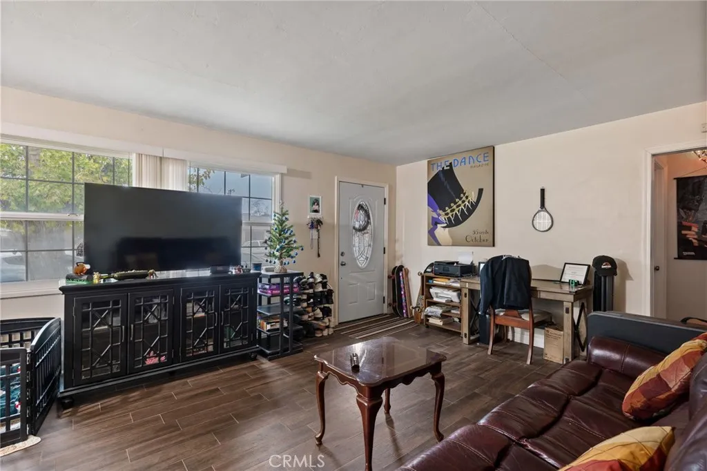 Additional image 9 of 340 Western Dr, Bakersfield, CA 93309