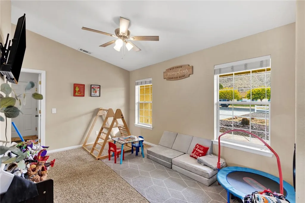 Additional image 54 of 15888 Saint Timothy Rd, Apple Valley, CA 92307