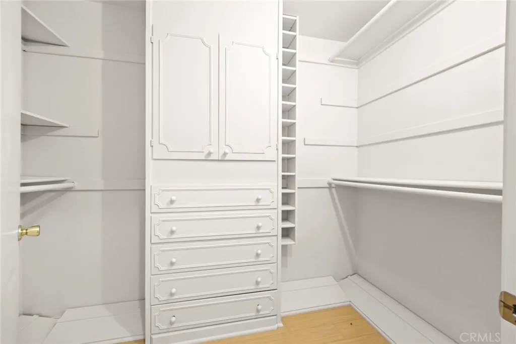 Additional image 78 of 5052 Newcastle, Encino, CA 91316