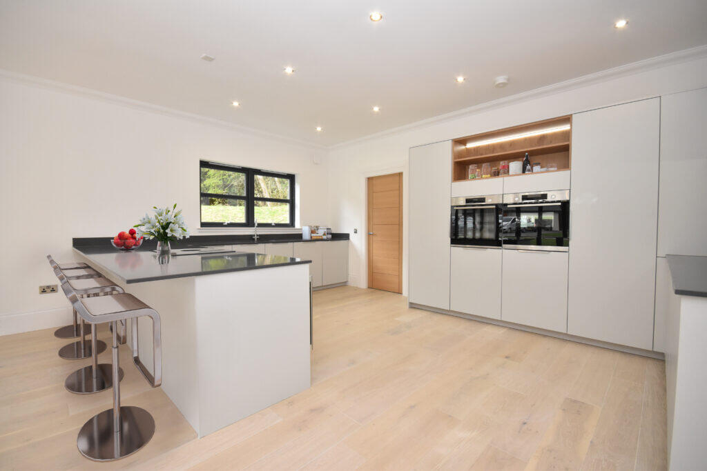 Additional image 5 of The Oak, Mid Dalnair, Dalnair Castle & Estate, Croftamie, Stirlingshire, G63 0FB