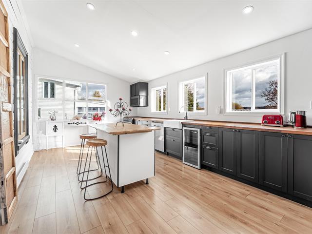 Property image for 8212 Av. Royale|Château-Richer, Quebec G0A1N0