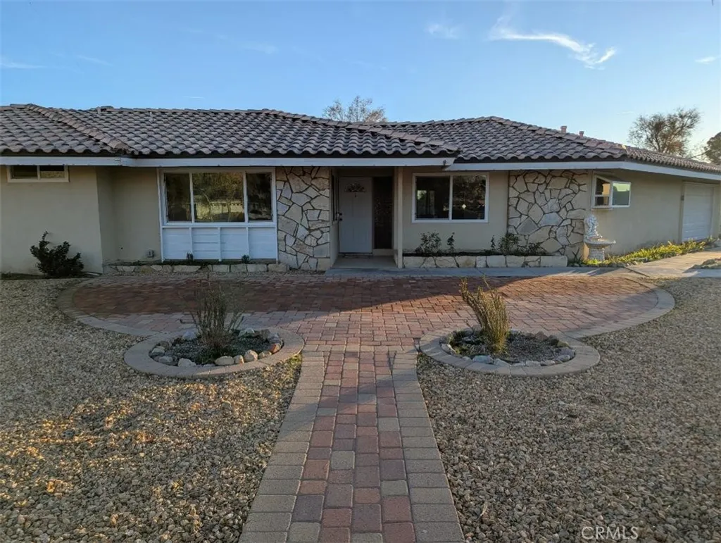 Additional image 3 of 19989 Crow Rd, Apple Valley, CA 92307