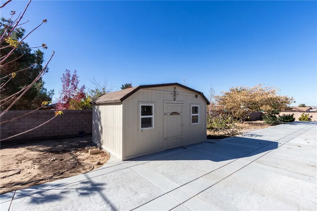 Additional image 77 of 14076 Wawona Road, Apple Valley, CA 92307