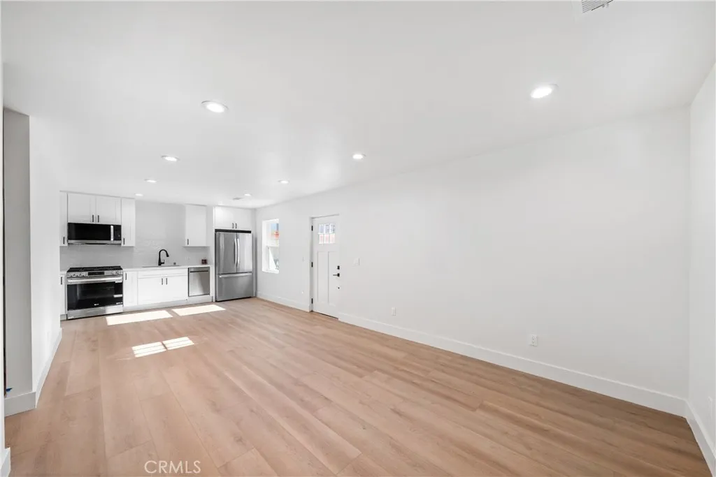 Additional image 16 of 5943 E Adderley Dr, Long Beach, CA 90808