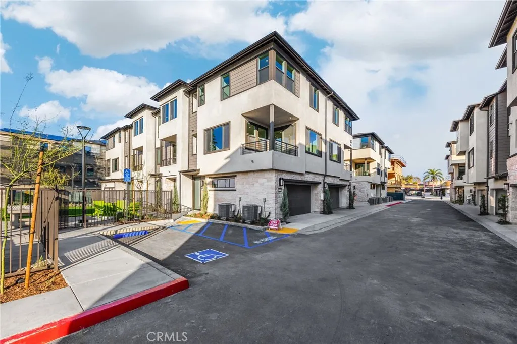 Additional image 104 of 109 S Laxore Street Unit 306, Anaheim, CA 92804