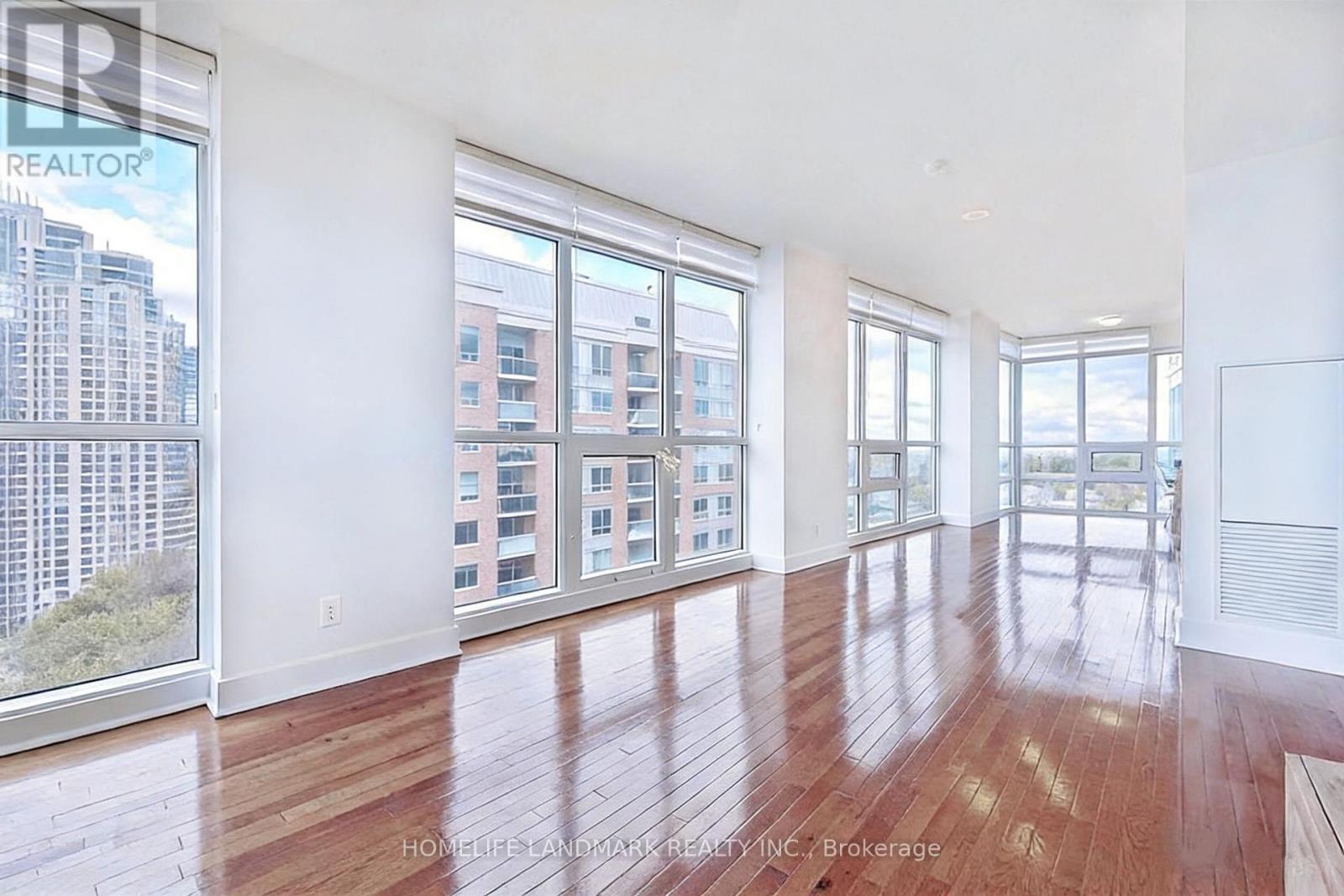 1002 - 26 NORTON AVENUE|Toronto (Willowdale East), Ontario M2N0H6