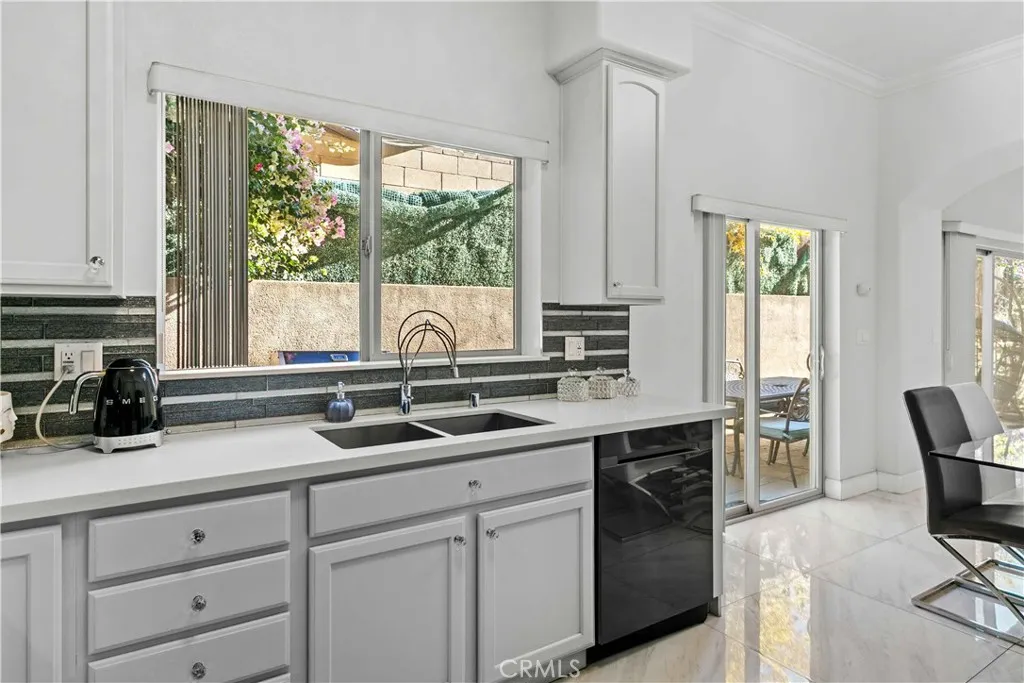 Additional image 34 of 6920 Valmont Unit 5, Tujunga, CA 91042