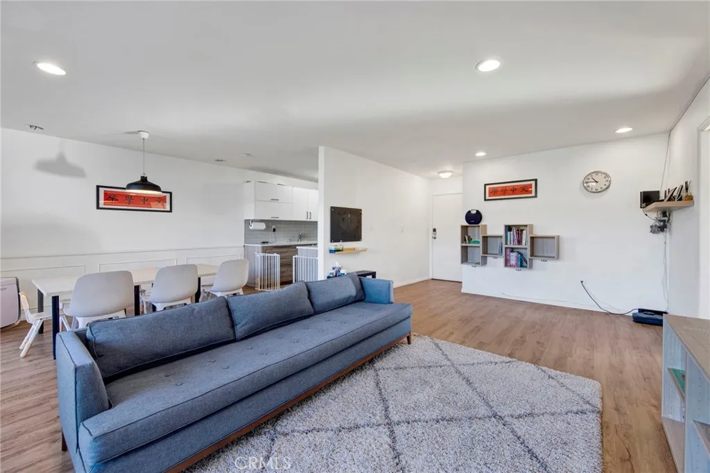 Additional image 7 of 2468 Mohawk St Unit 105, Pasadena, CA 91107