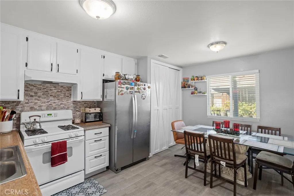 Additional image 7 of 372 Red Cedar Pl, Perris, CA 92570