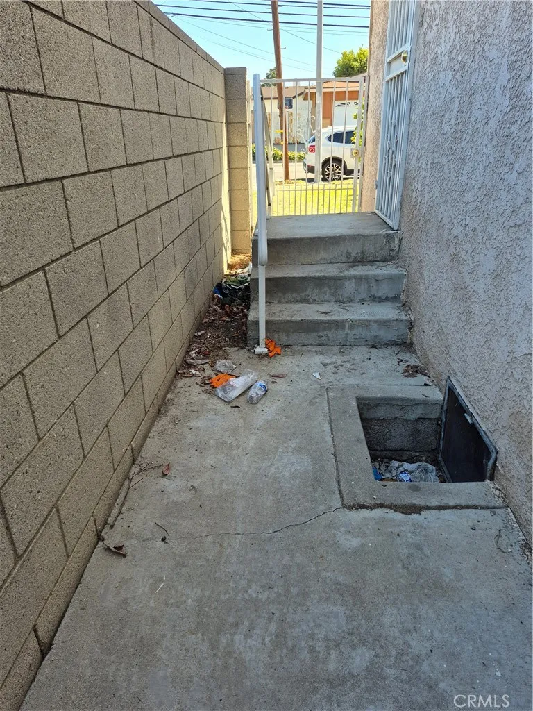 Additional image 18 of 12621 S Hoover St, Los Angeles, CA 90044