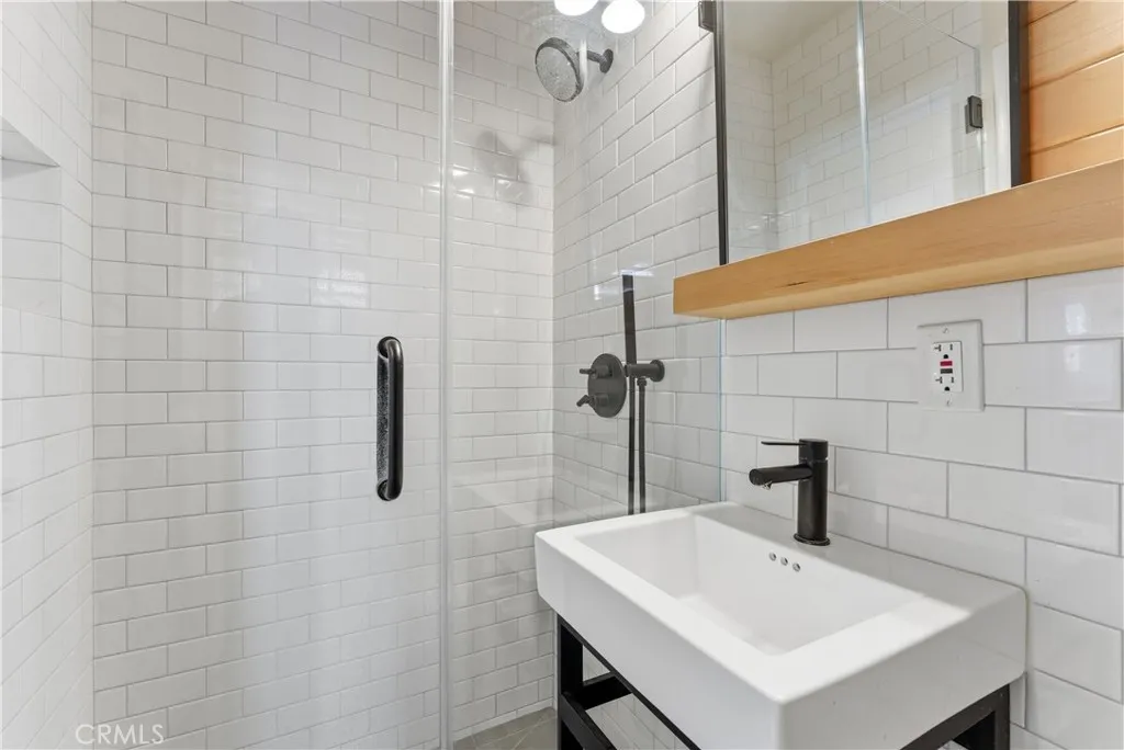 Additional image 33 of 1230 Oak Circle Dr, Glendale, CA 91208