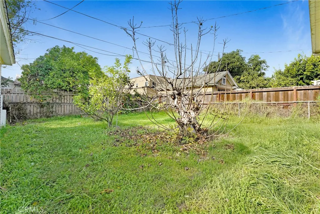 Additional image 68 of 4239 South Raymond Avenue, Los Angeles, CA 90037