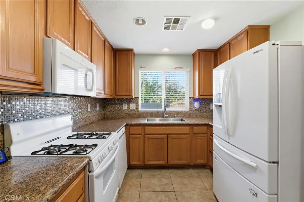 Additional image 19 of 22536 Canal Cir, Grand Terrace, CA 92313