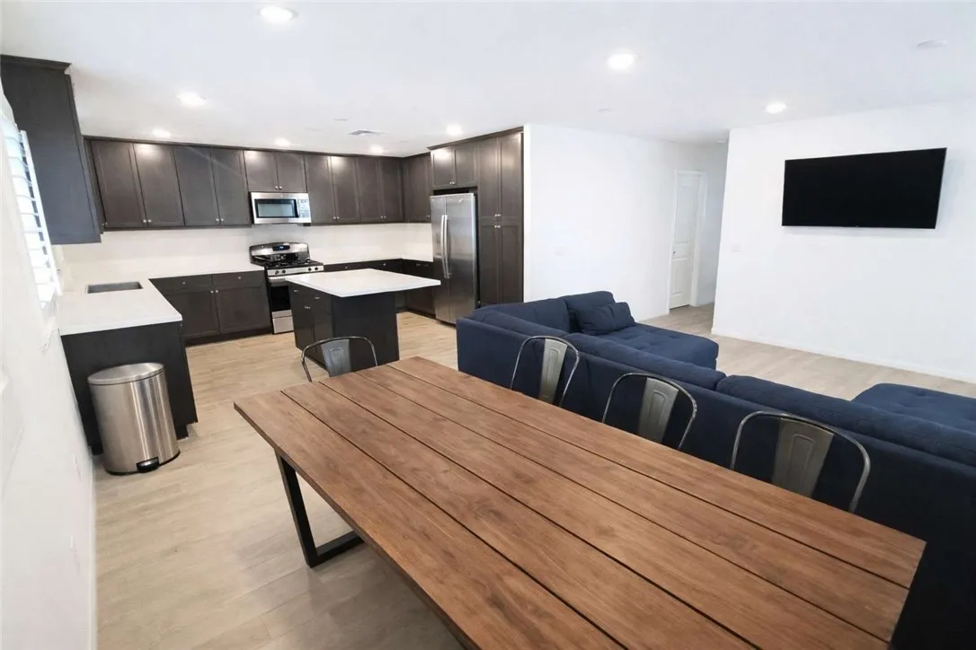 Additional image 13 of 15148 Ridge Lane Unit 4, Fontana, CA 92336