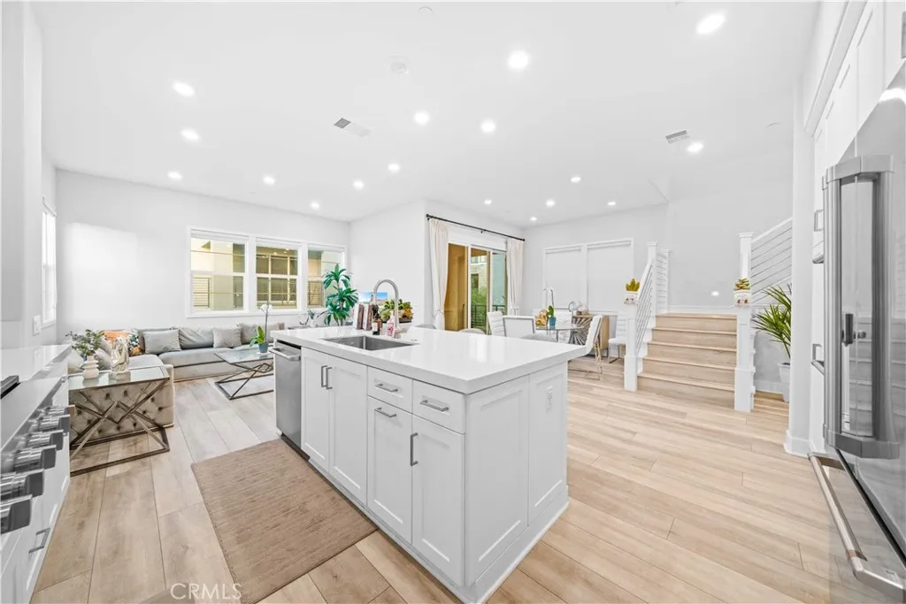 Additional image 16 of 119 Glance, Irvine, CA 92618