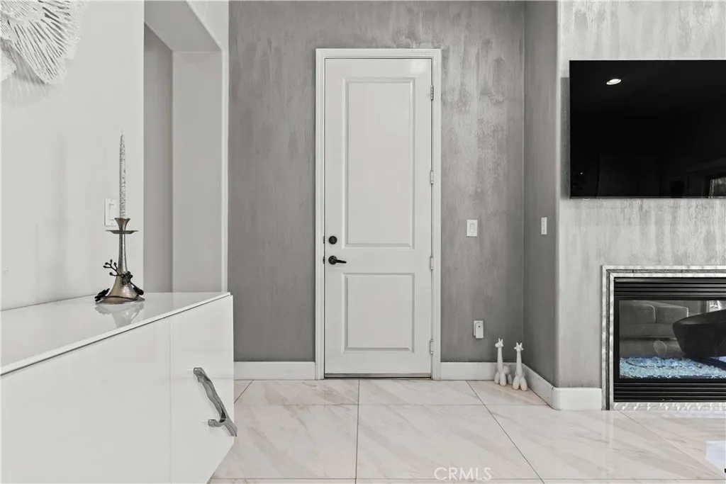 Additional image 88 of 6920 Valmont Unit 5, Tujunga, CA 91042