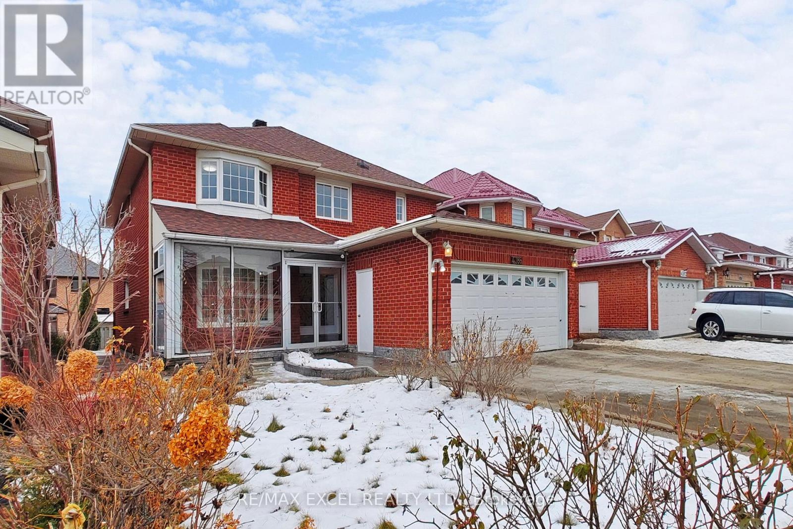 4388 GUILDWOOD WAY|Mississauga (Hurontario), Ontario L5R2A4