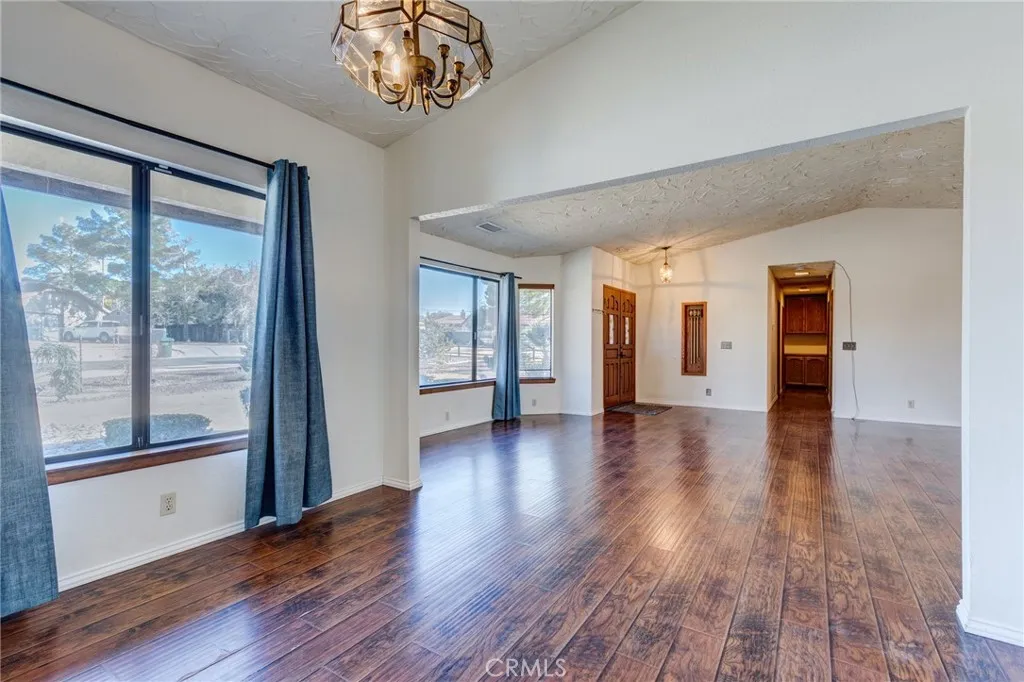 Additional image 61 of 14076 Wawona Road, Apple Valley, CA 92307