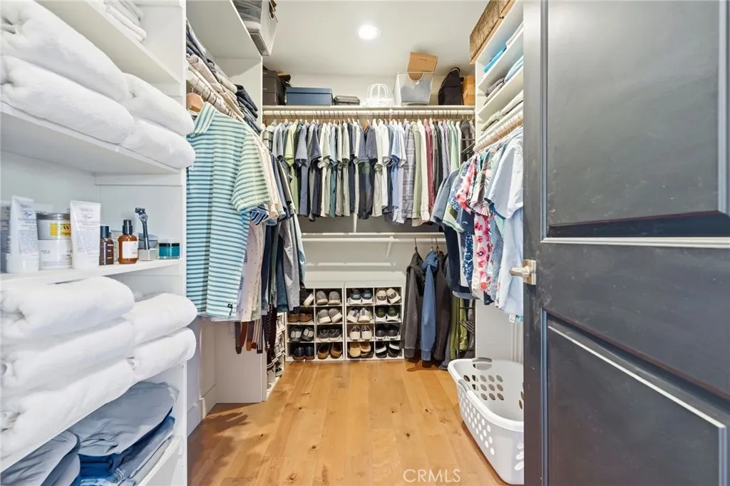 Additional image 43 of 2311 W Clark Avenue, Burbank, CA 91506